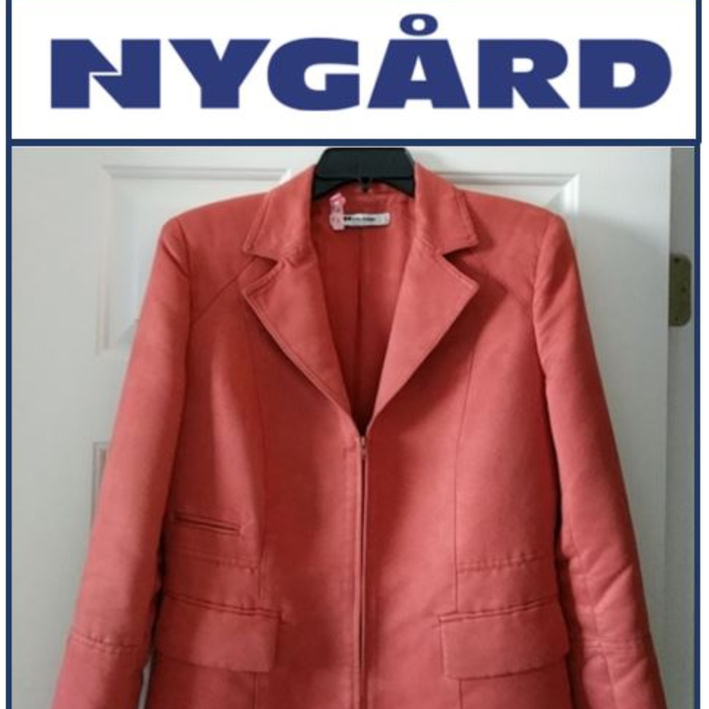 Eye-catching Nygard faux-suede blazer